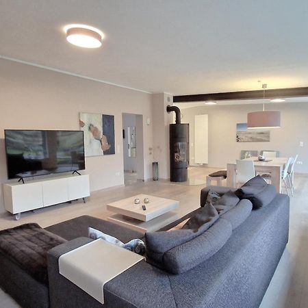 Wohnung Mit Sauna, Garten & Schwimmteich บีทิกไฮม์-บิสซิงเงน ภายนอก รูปภาพ