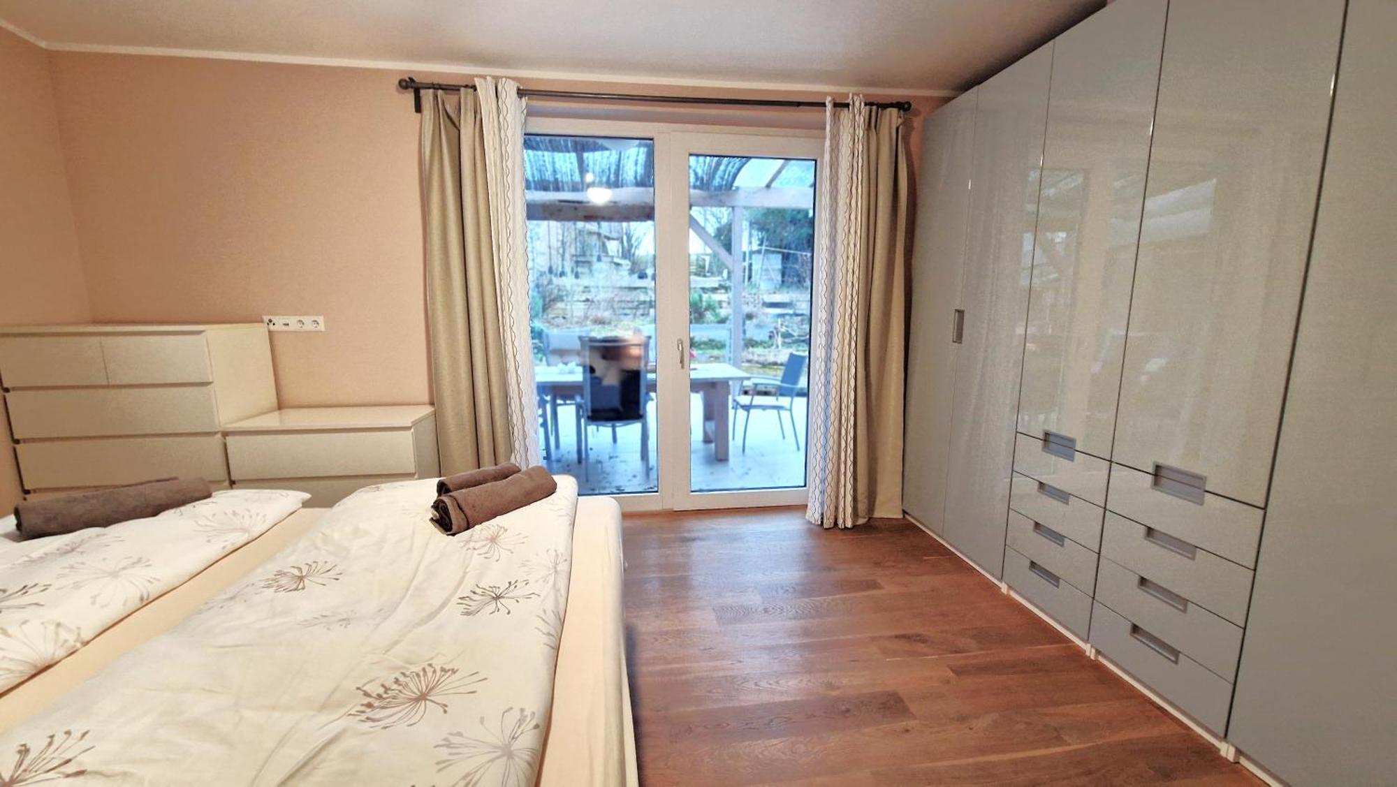 Wohnung Mit Sauna, Garten & Schwimmteich บีทิกไฮม์-บิสซิงเงน ภายนอก รูปภาพ