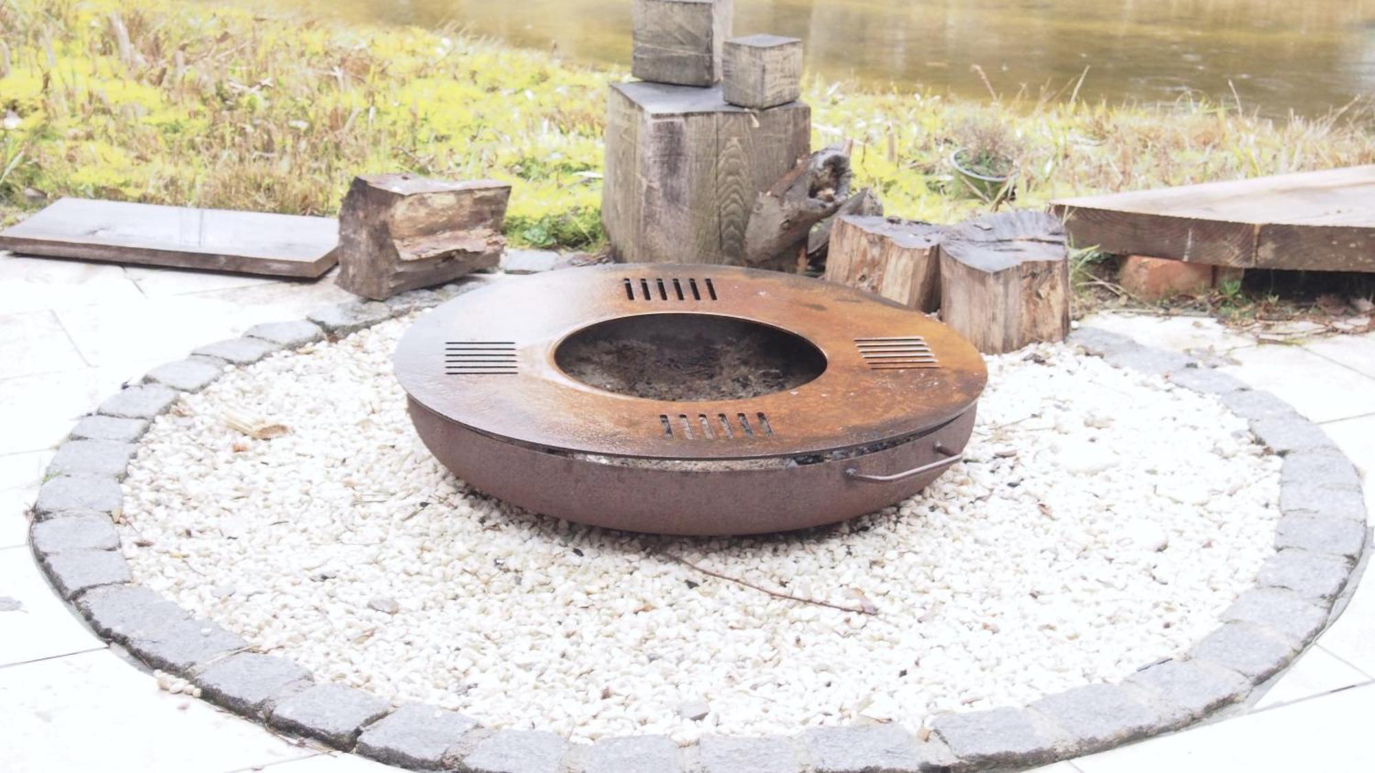 Wohnung Mit Sauna, Garten & Schwimmteich บีทิกไฮม์-บิสซิงเงน ภายนอก รูปภาพ