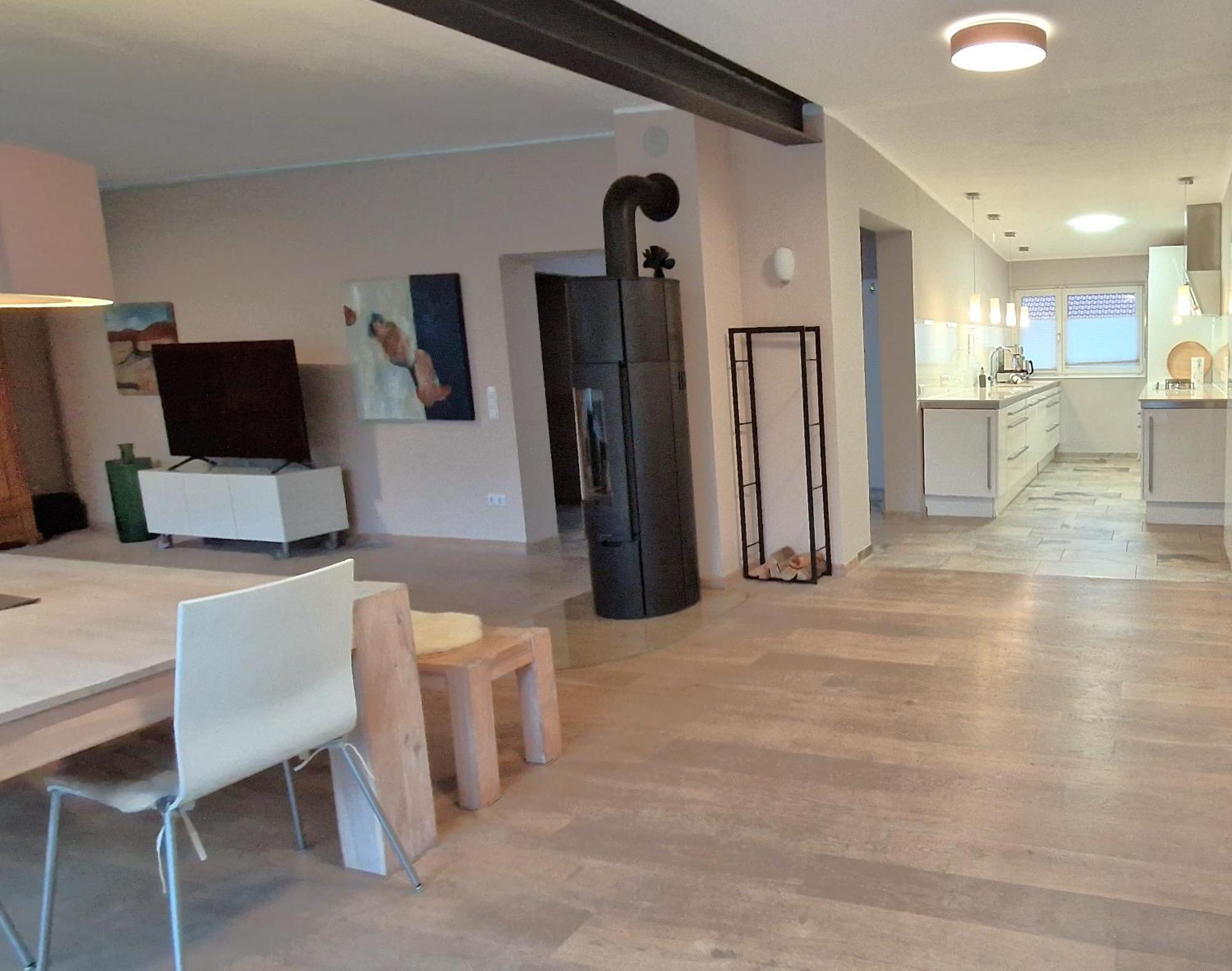 Wohnung Mit Sauna, Garten & Schwimmteich บีทิกไฮม์-บิสซิงเงน ภายนอก รูปภาพ