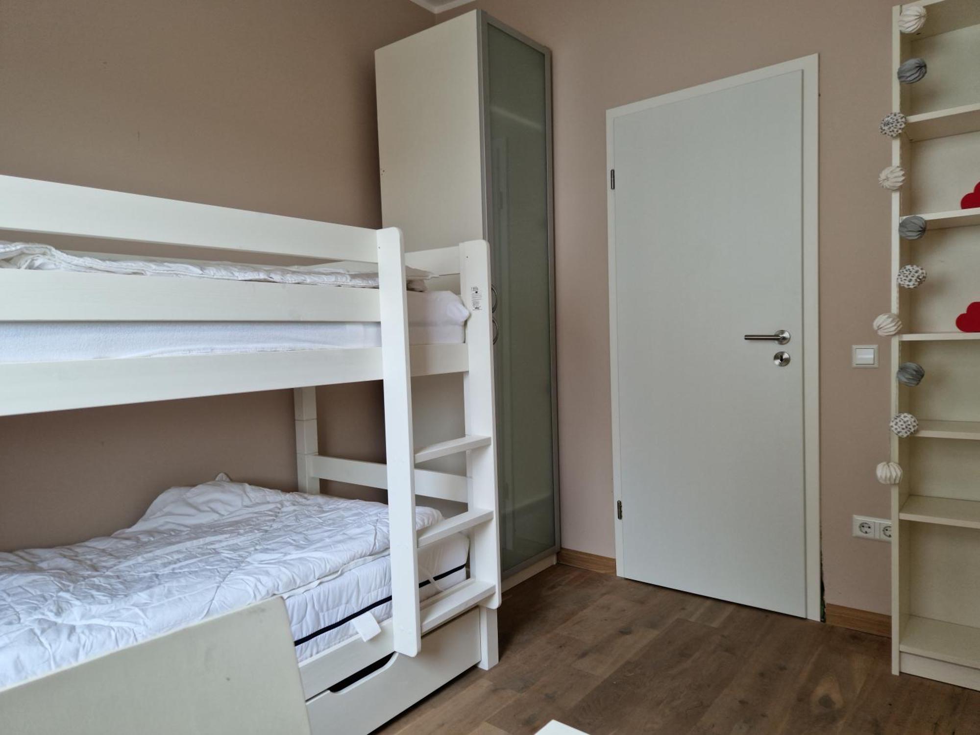Wohnung Mit Sauna, Garten & Schwimmteich บีทิกไฮม์-บิสซิงเงน ภายนอก รูปภาพ